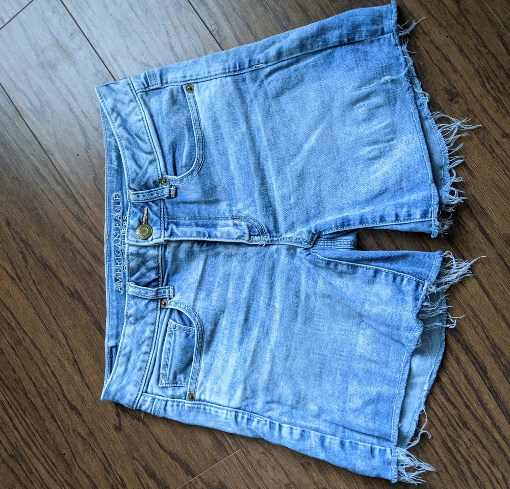 Mid thigh shorts